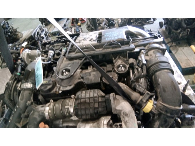 MOTOR CON ACCESORIOS SIN CAJA DE CAMBIOS PEUGEOT 3008 2012