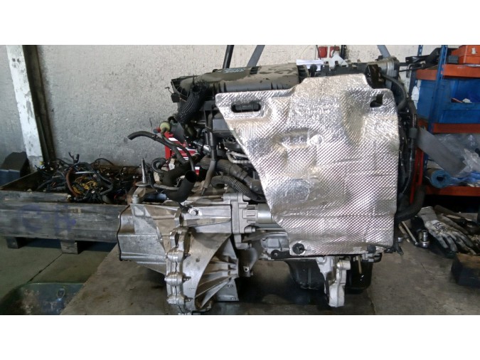 MOTOR CON ACCESORIOS SIN CAJA DE CAMBIOS PEUGEOT 3008 2012