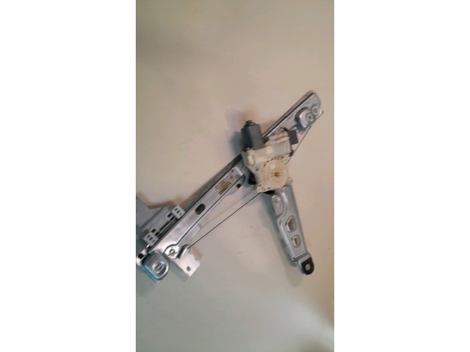 ELEVALUNAS DELANTERO IZQUIERDO PEUGEOT 3008 2012