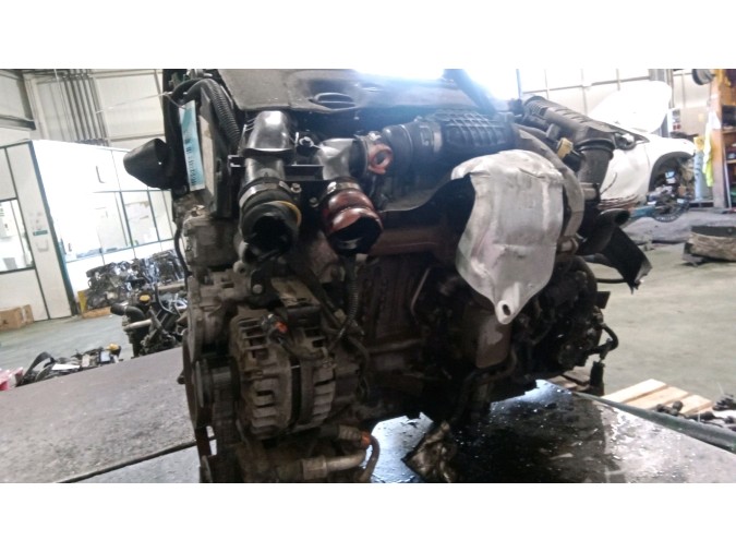 MOTOR CON ACCESORIOS SIN CAJA DE CAMBIOS PEUGEOT 2008 2017