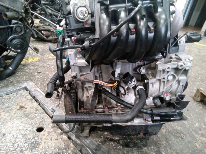 MOTOR CON ACCESORIOS Y CAJA DE CAMBIOS CITROEN C3 2002