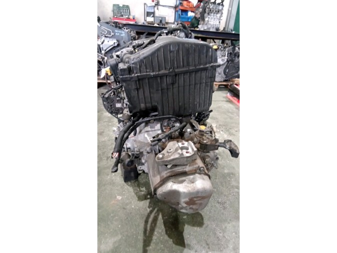 MOTOR CON ACCESORIOS Y CAJA DE CAMBIOS PEUGEOT 2008 2017