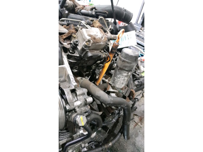 MOTOR CON ACCESORIOS Y CAJA DE CAMBIOS SKODA OCTAVIA 2001