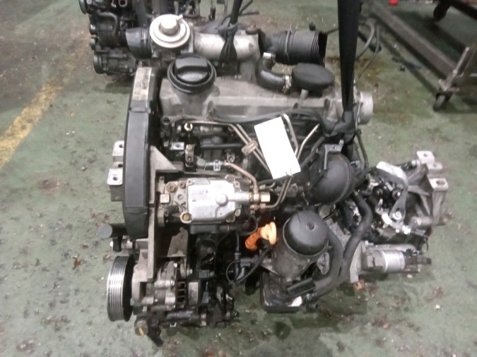 MOTOR CON ACCESORIOS Y CAJA DE CAMBIOS SKODA OCTAVIA 2003