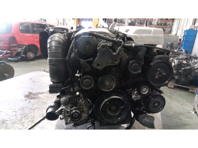 MOTOR CON ACCESORIOS Y CAJA DE CAMBIOS MERCEDES E 320 CDI