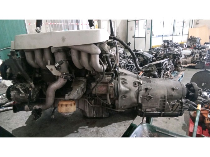 MOTOR CON ACCESORIOS Y CAJA DE CAMBIOS MERCEDES E 320 CDI