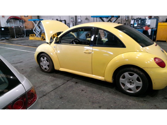 ALETA DELANTERA DERECHA VOLKSWAGEN NEW BEETLE 1999
