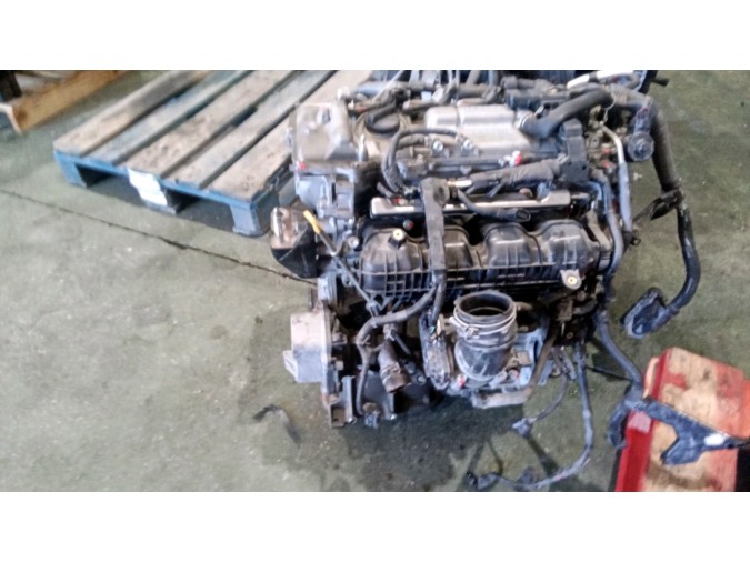 MOTOR CON ACCESORIOS Y CAJA DE CAMBIOS TOYOTA AURIS 2018