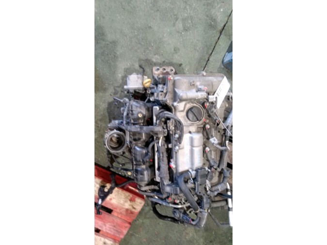 MOTOR CON ACCESORIOS Y CAJA DE CAMBIOS TOYOTA AURIS 2018