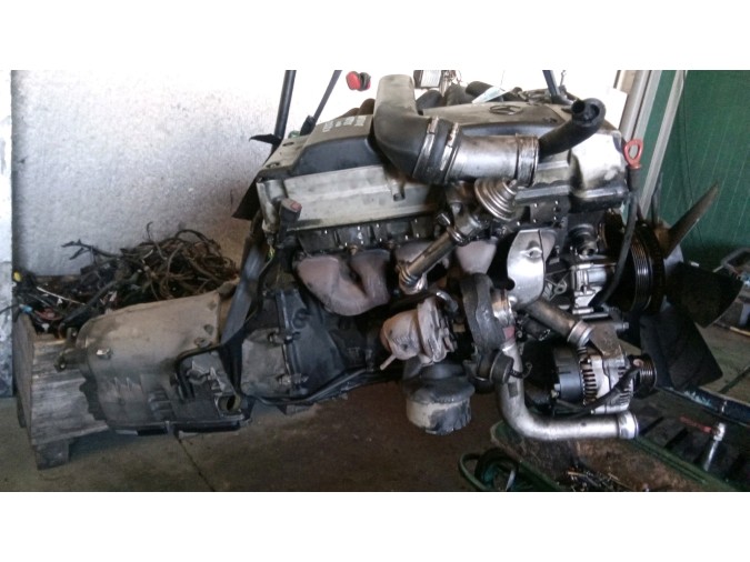 MOTOR CON ACCESORIOS Y CAJA DE CAMBIOS MERCEDES C 250 TURBODIESEL 1999