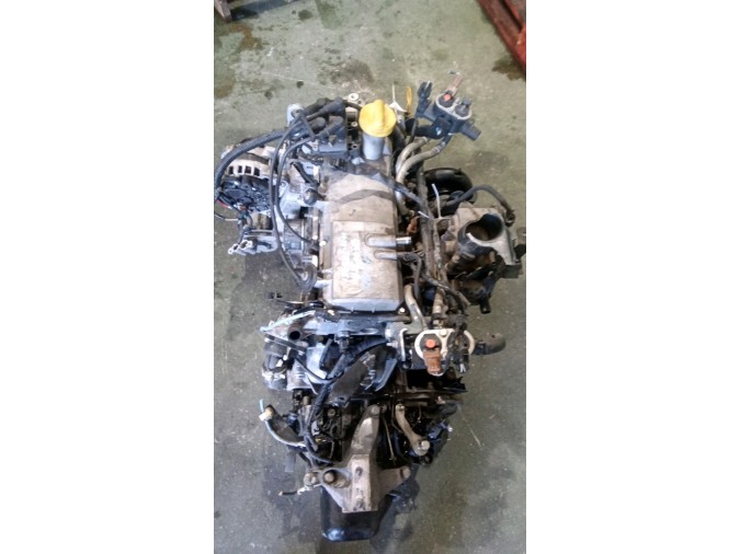 MOTOR CON ACCESORIOS Y CAJA DE CAMBIOS DACIA DOKKER