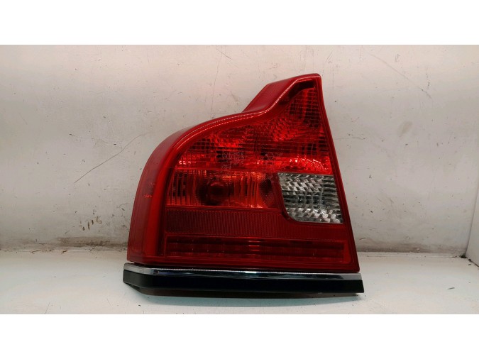 PILOTO TRASERO IZQUIERDO VOLVO S80 2002
