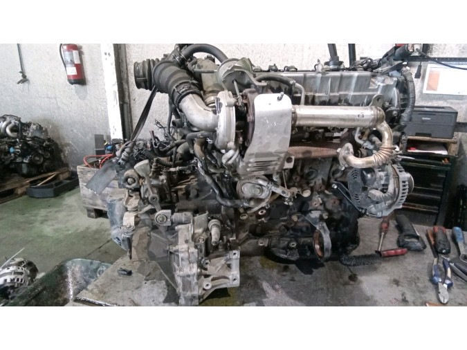 MOTOR CON ACCESORIOS Y CAJA DE CAMBIOS TOYOTA COROLLA 2004