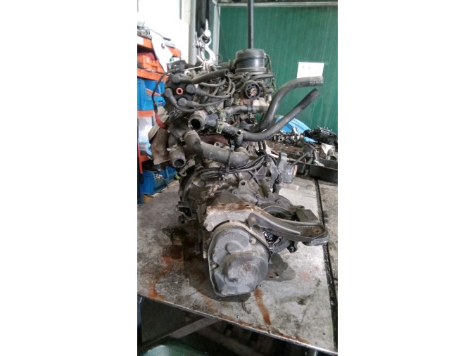MOTOR CON ACCESORIOS Y CAJA DE CAMBIOS VOLKSWAGEN GOLF 2004