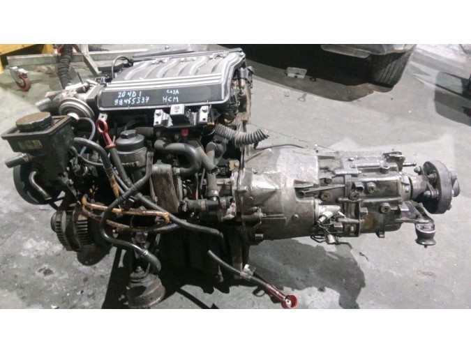 MOTOR CON ACCESORIOS Y CAJA DE CAMBIOS BMW 520D
