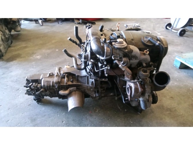 MOTOR CON ACCESORIOS Y CAJA DE CAMBIOS AUDI A4 2002