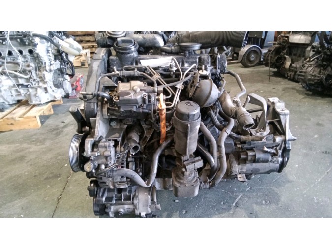 MOTOR CON ACCESORIOS SIN CAJA DE CAMBIOS SKODA OCTAVIA