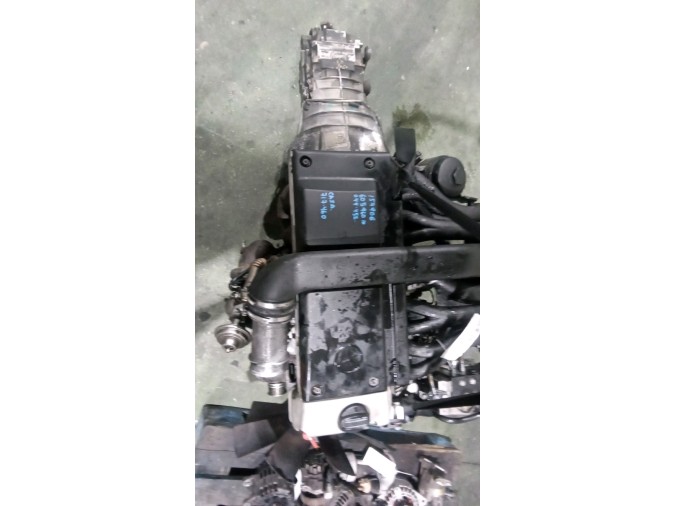 MOTOR CON ACCESORIOS SIN CAJA DE CAMBIOS MERCEDES C 250 TURBODIESEL 1999