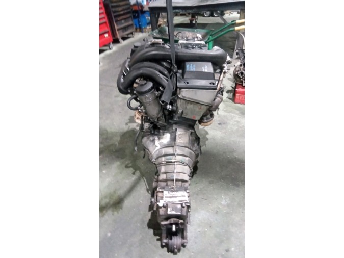 MOTOR CON ACCESORIOS SIN CAJA DE CAMBIOS MERCEDES C 250 TURBODIESEL 1999