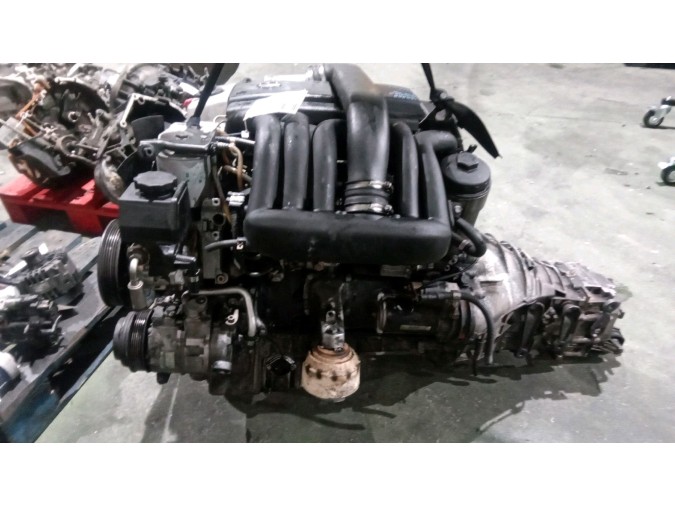 MOTOR CON ACCESORIOS SIN CAJA DE CAMBIOS MERCEDES C 250 TURBODIESEL 1999