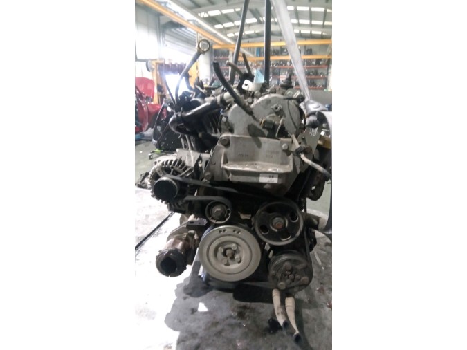 MOTOR CON ACCESORIOS Y CAJA DE CAMBIOS FIAT PUNTO 2009