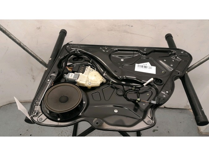 ELEVALUNAS TRASERO DERECHO VOLKSWAGEN PASSAT 2010