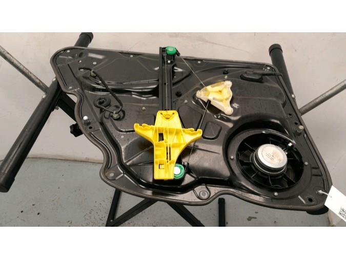 ELEVALUNAS TRASERO DERECHO VOLKSWAGEN PASSAT 2010