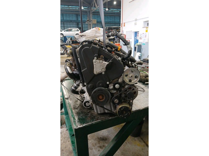 MOTOR CON ACCESORIOS Y CAJA DE CAMBIOS PEUGEOT 406 2001