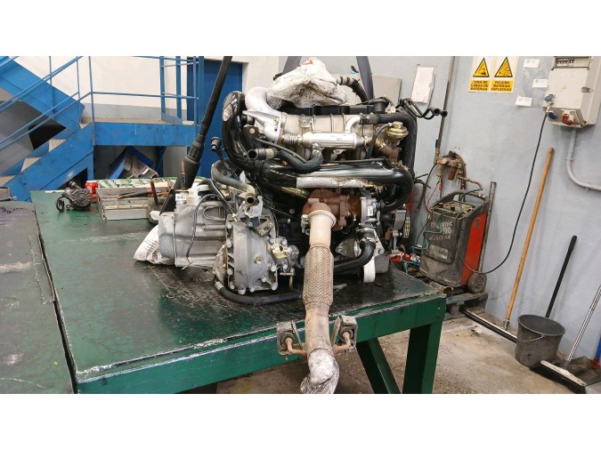 MOTOR CON ACCESORIOS Y CAJA DE CAMBIOS PEUGEOT 406 2001