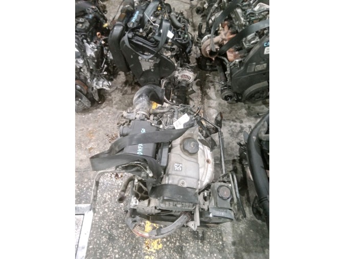 MOTOR CON ACCESORIOS Y CAJA DE CAMBIOS PEUGEOT 206 1999