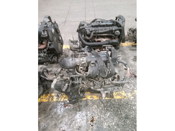 MOTOR CON ACCESORIOS Y CAJA DE CAMBIOS PEUGEOT 206 1999