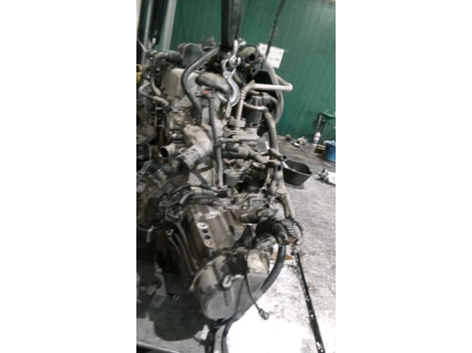 MOTOR CON ACCESORIOS Y CAJA DE CAMBIOS CHEVROLET AVEO 2005