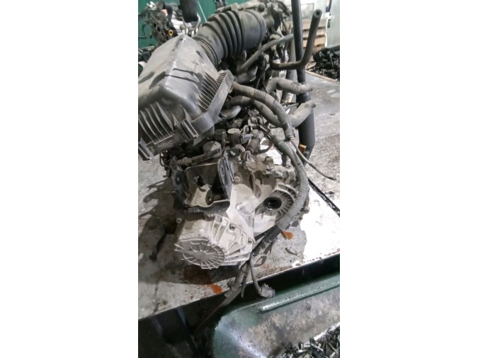 MOTOR CON ACCESORIOS Y CAJA DE CAMBIOS HYUNDAI GETZ 2002