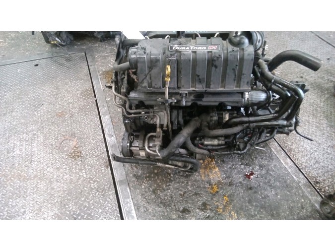 MOTOR CON ACCESORIOS Y CAJA DE CAMBIOS FORD TRANSIT 2001