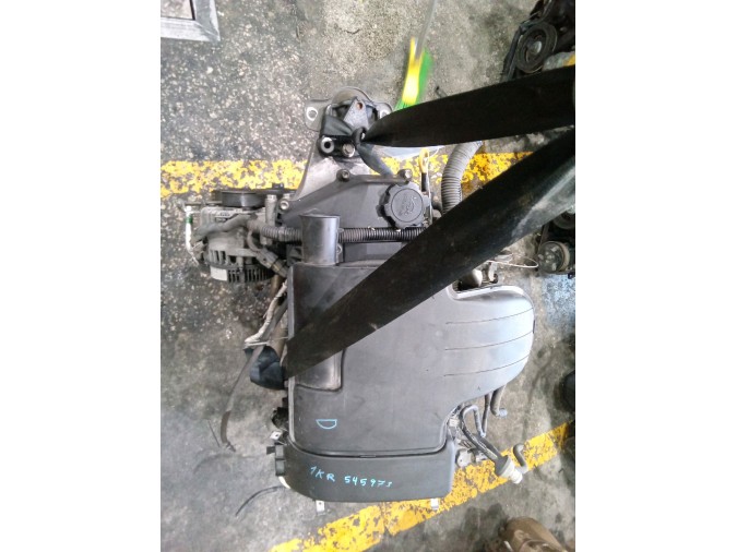 MOTOR CON ACCESORIOS Y CAJA DE CAMBIOS PEUGEOT 107 2007