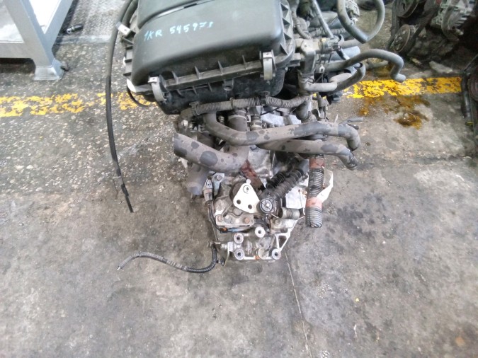MOTOR CON ACCESORIOS Y CAJA DE CAMBIOS PEUGEOT 107 2007