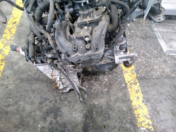MOTOR CON ACCESORIOS Y CAJA DE CAMBIOS PEUGEOT 107 2007