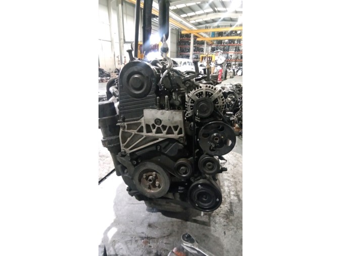 MOTOR CON ACCESORIOS SIN CAJA DE CAMBIOS HYUNDAI TUCSON 2005