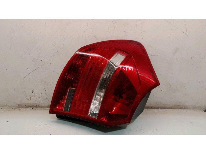 PILOTO TRASERO IZQUIERDO EXTERIOR BMW 116D 2010