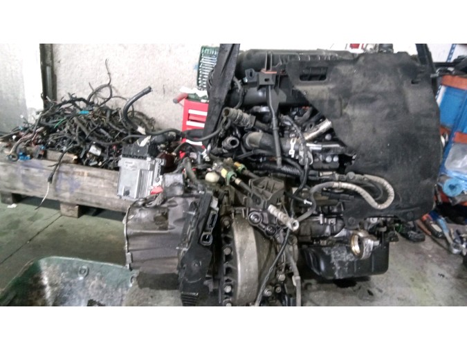 MOTOR CON ACCESORIOS Y CAJA DE CAMBIOS PEUGEOT 308 2016