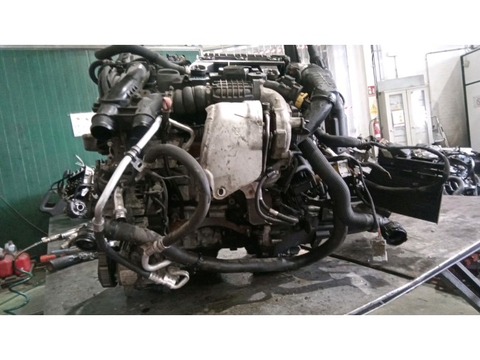 MOTOR CON ACCESORIOS Y CAJA DE CAMBIOS PEUGEOT 308 2016