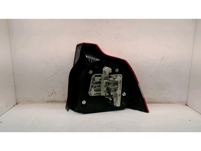 PILOTO TRASERO IZQUIERDO VOLVO S40 2004