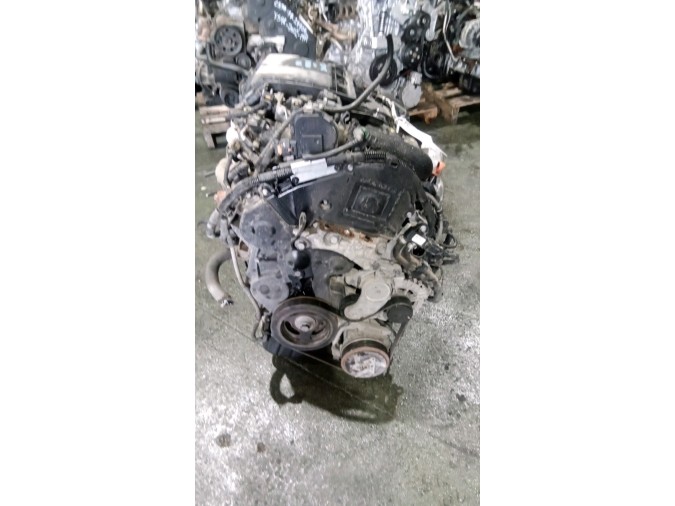MOTOR CON ACCESORIOS Y CAJA DE CAMBIOS PEUGEOT 208
