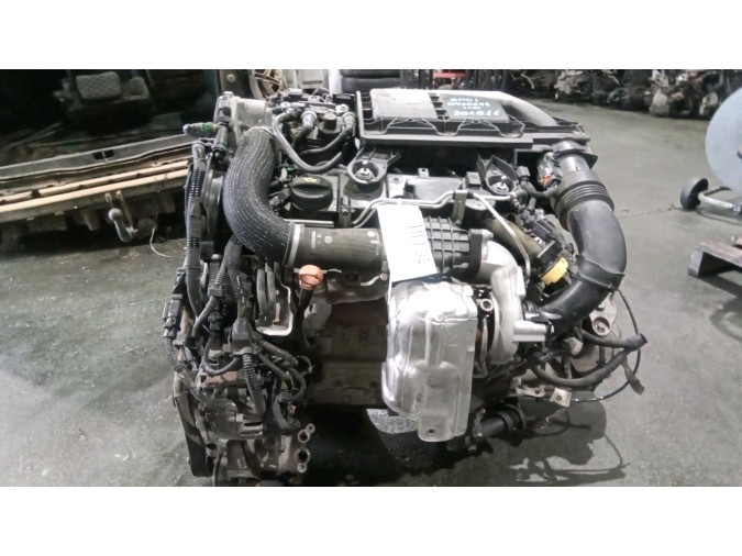 MOTOR CON ACCESORIOS Y CAJA DE CAMBIOS PEUGEOT 208