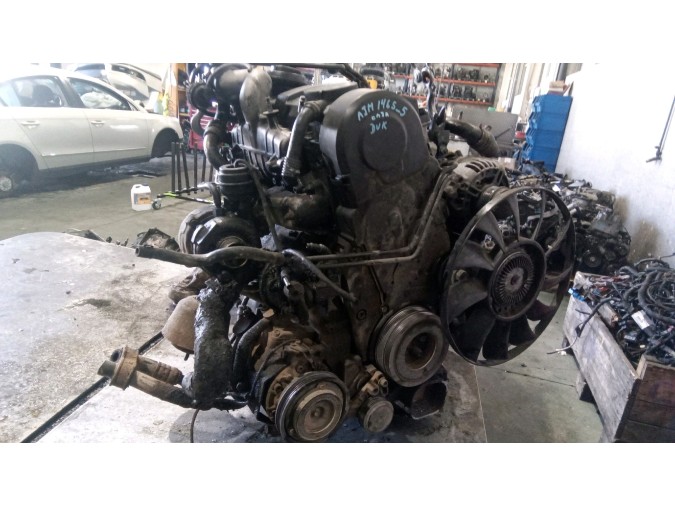 MOTOR CON ACCESORIOS SIN CAJA DE CAMBIOS VOLKSWAGEN PASSAT 2000