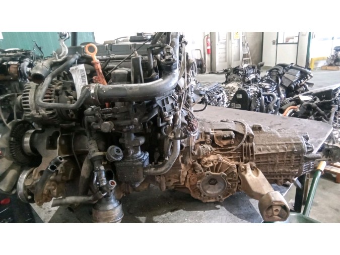 MOTOR CON ACCESORIOS SIN CAJA DE CAMBIOS VOLKSWAGEN PASSAT 2000
