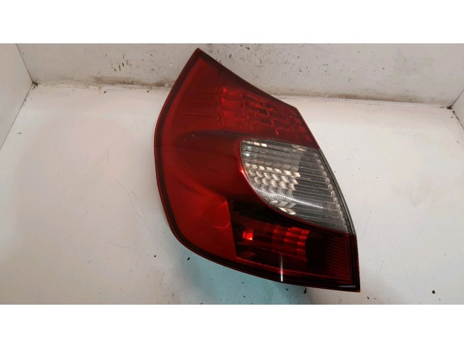 PILOTO TRASERO IZQUIERDO RENAULT SCENIC 1.9 2009