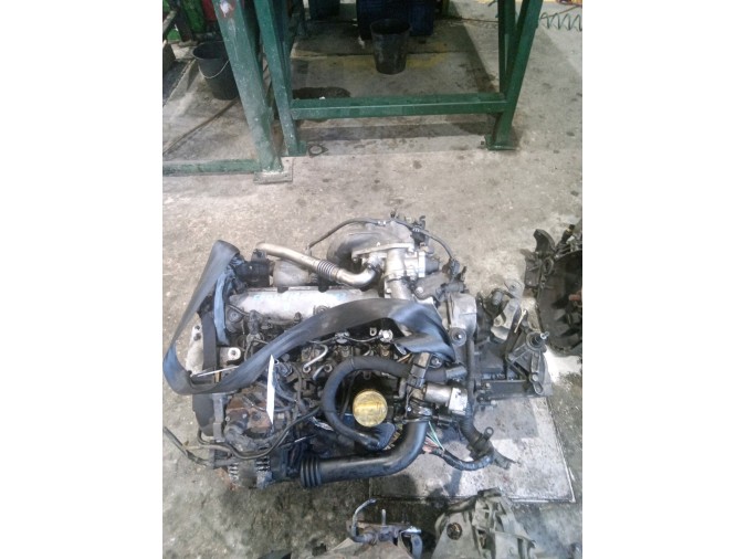 MOTOR CON ACCESORIOS Y CAJA DE CAMBIOS RENAULT SCENIC 1.9 2009