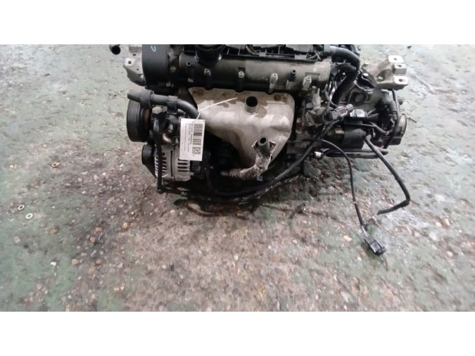 MOTOR CON ACCESORIOS Y CAJA DE CAMBIOS VOLKSWAGEN GOLF 2002