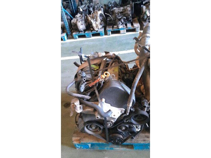 MOTOR CON ACCESORIOS Y CAJA DE CAMBIOS VOLKSWAGEN GOLF 2002